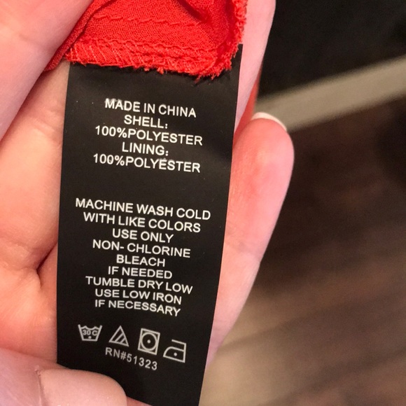 Vince Camuto sleeveless blouse/ asymmetrical tunic - Picture 3 of 4